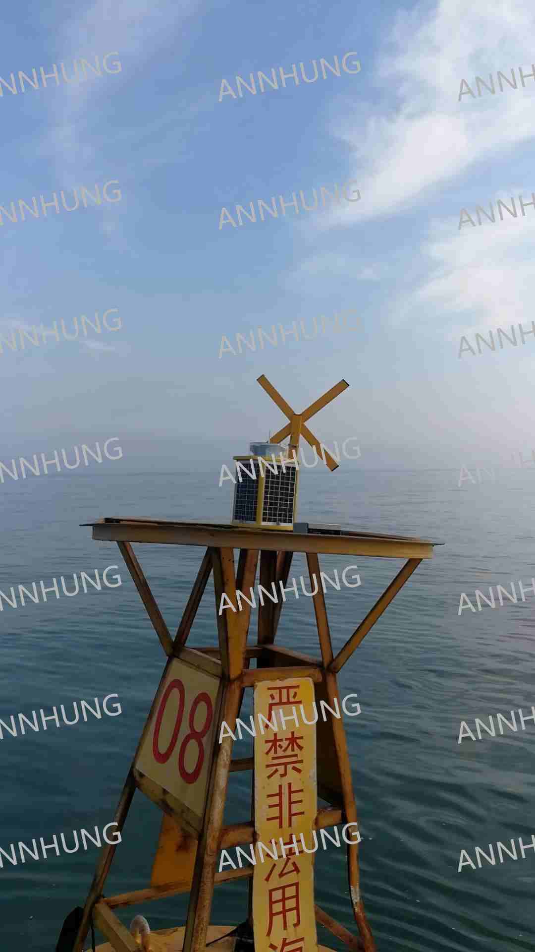 Aktueller Firmenfall über Project Case Display of AH-ML-S7 LED Solar Powered Marine Lantern on Offshore Navigation Buoy 
